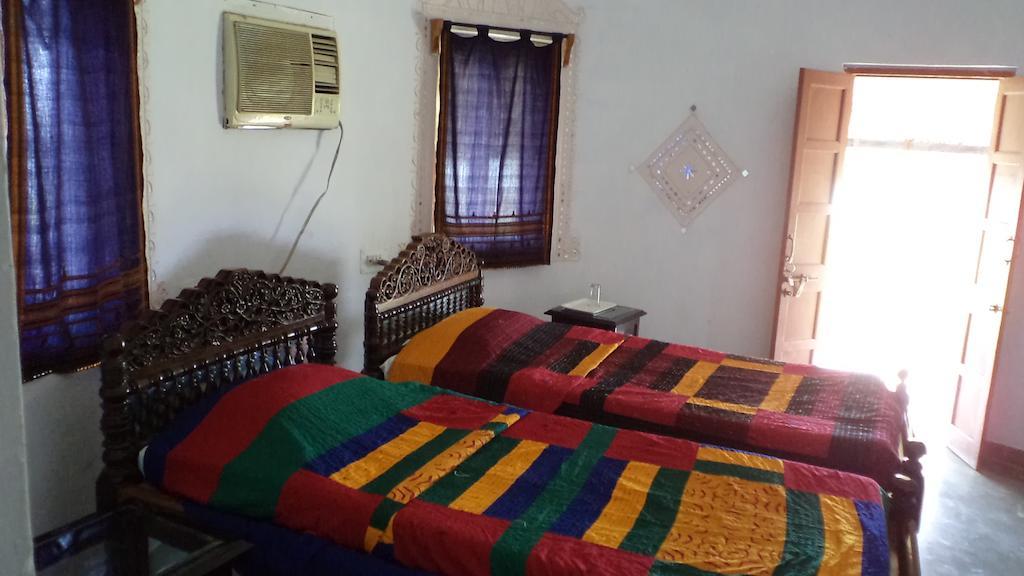 Kutch Safari Lodge Bhuj Rom bilde